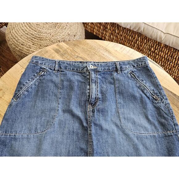 Eddie Bauer Dark Blue Denim Flat Front Zipper Mini Skirt Size 16 Outdoors Boho - Picture 2 of 10